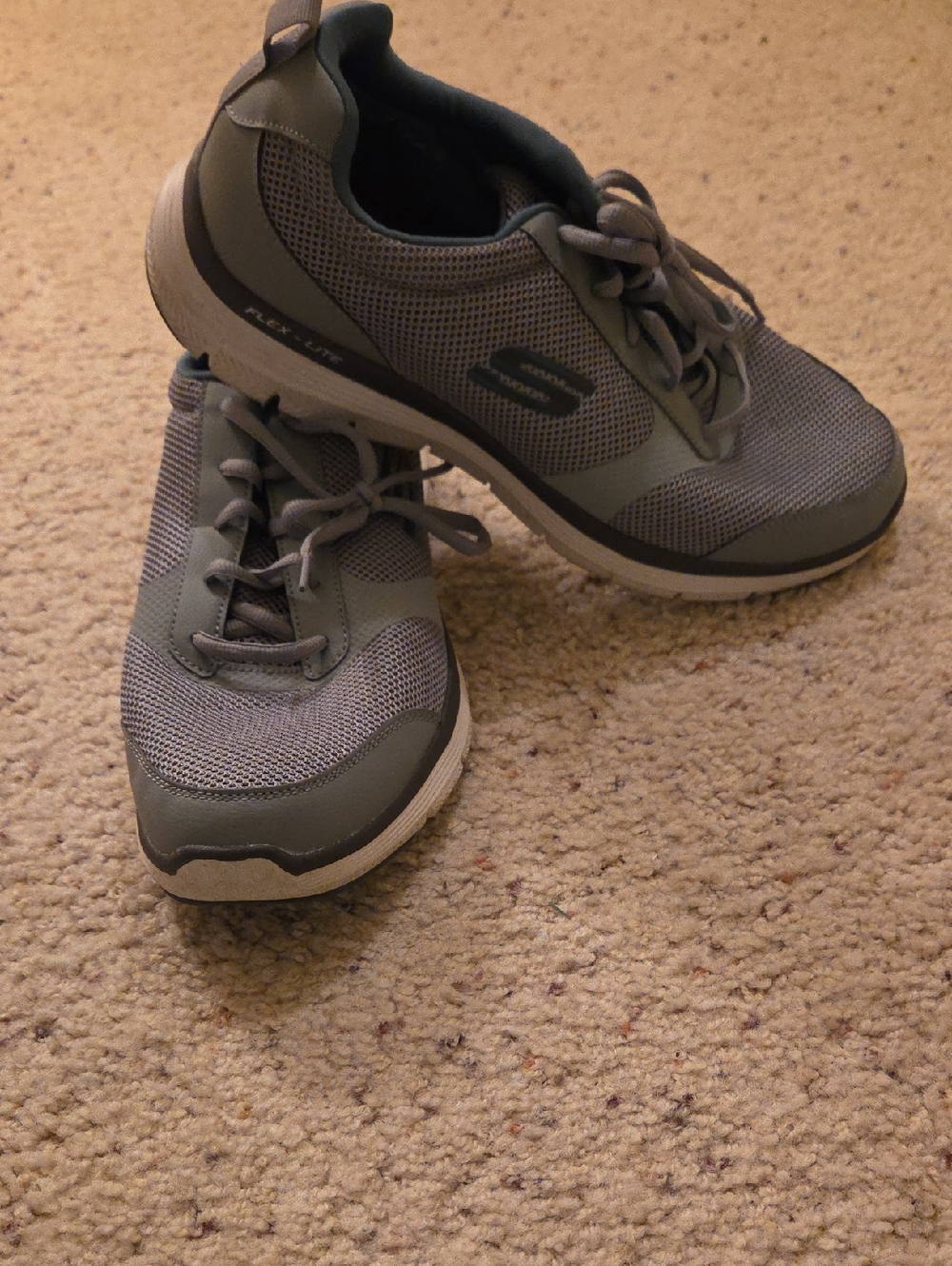 Skechers Men's Gray Mesh Athletic Sneakers